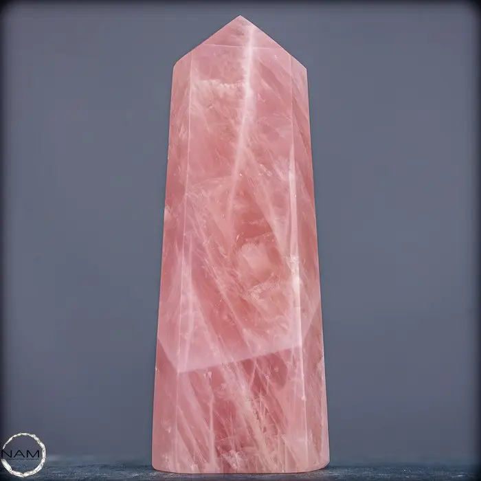Rose quartz obelisk – Soft power in an elegant form.- 2643.59 g