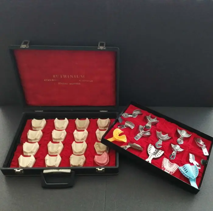 1970s Ruthinium maletín odontología • Moldes dentales...