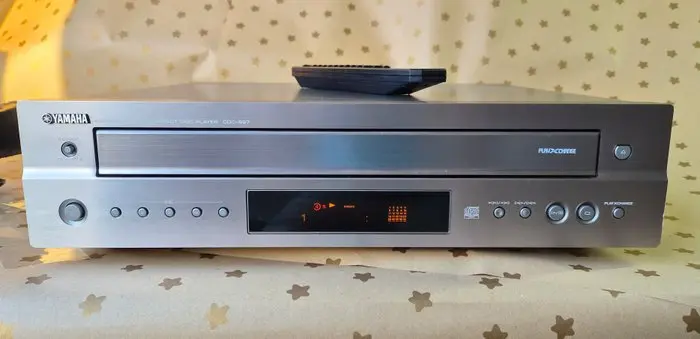 Yamaha - CDC-697 'Natural Sound' / 'PlayXchange' 5-Disc Carousel-Style
