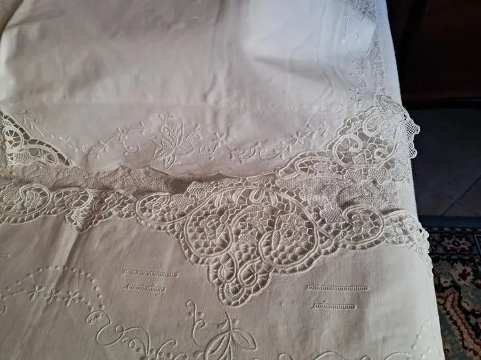 Bed sheet - 240 cm - 220 cm