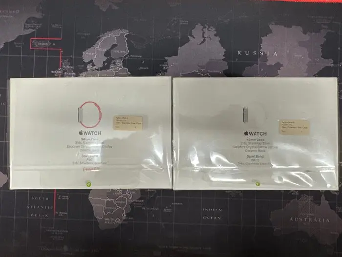 Apple - Watch (1st Gen) - lot of 2 - new and sea - Unisex - 2015