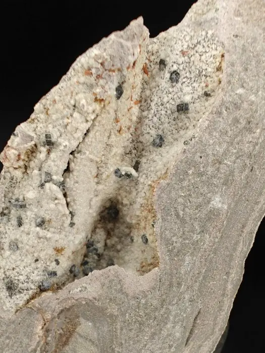Osumelite Very rare