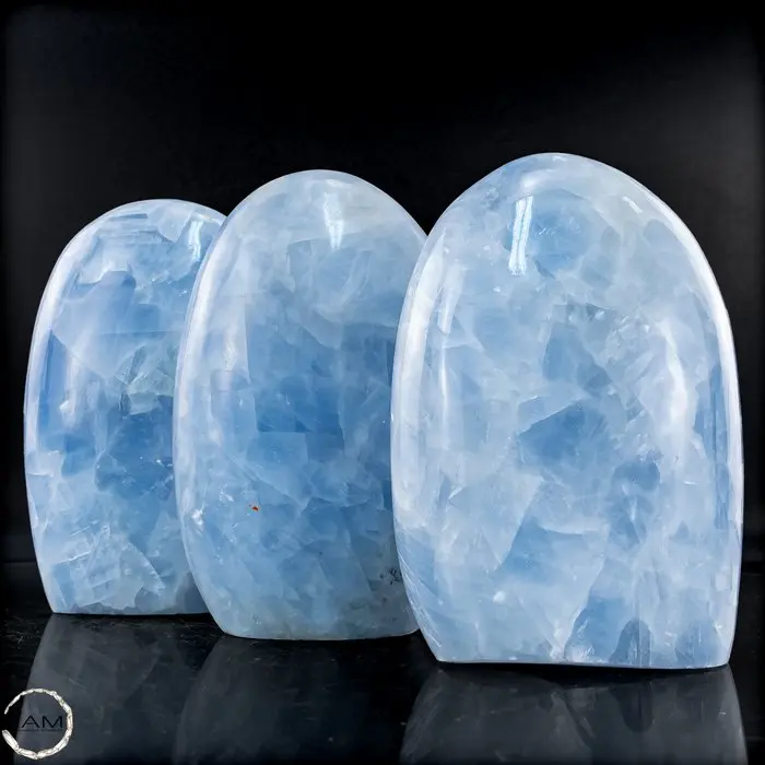 Blue Calcite Freeform – Soft elegance in celestial blue...