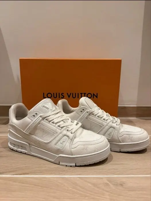 Louis Vuitton - LV Trainer - Low-top trainers - Size: EU 39