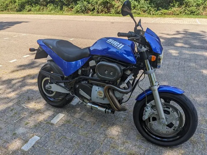 Buell - M2 Cyclone - 1275 cc - 2000