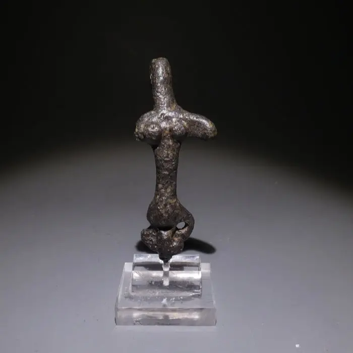 Achaemenid Bronze Important Figure, ex-voto. 5 cm H. 5th century BC.