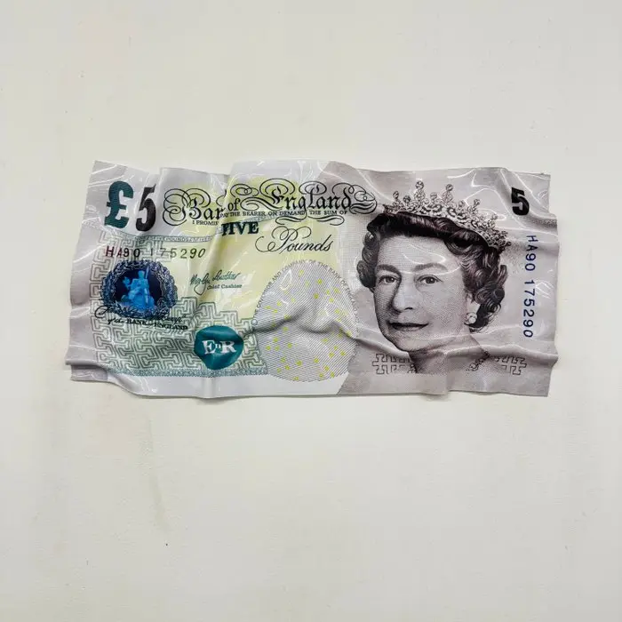Soyz Bank (1988) - Five Pounds – Queen Elizabeth II – 2016