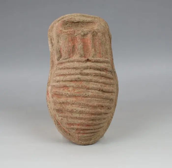 Etruscan Pottery Anatomical votive model of an uterus