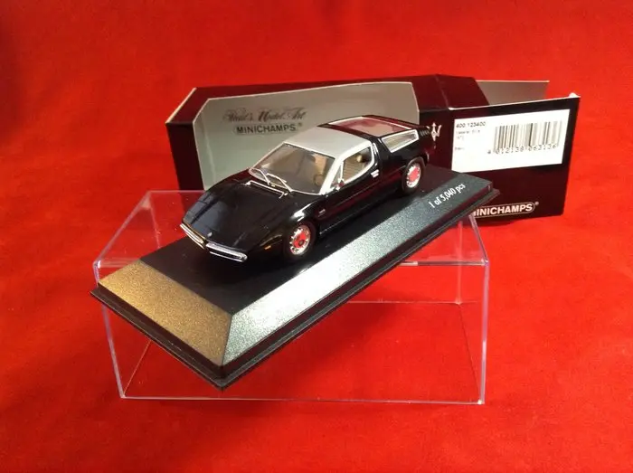 MiniChamps 1:43 - Model sports car - ref