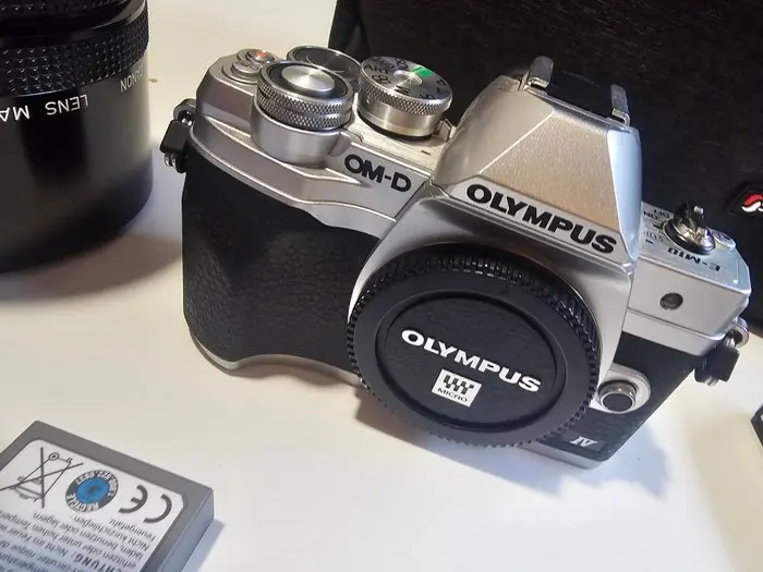 Olympus OM-D E-M10 Mark IV + Reflex Canon 500mm F8 (With...