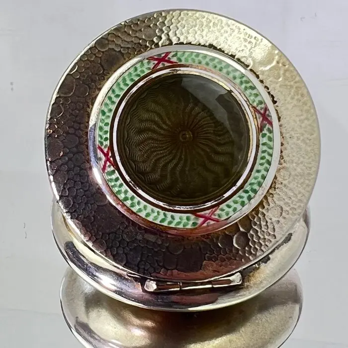 Box - trinket - guilloché - .800 silver - Art Deco hammered