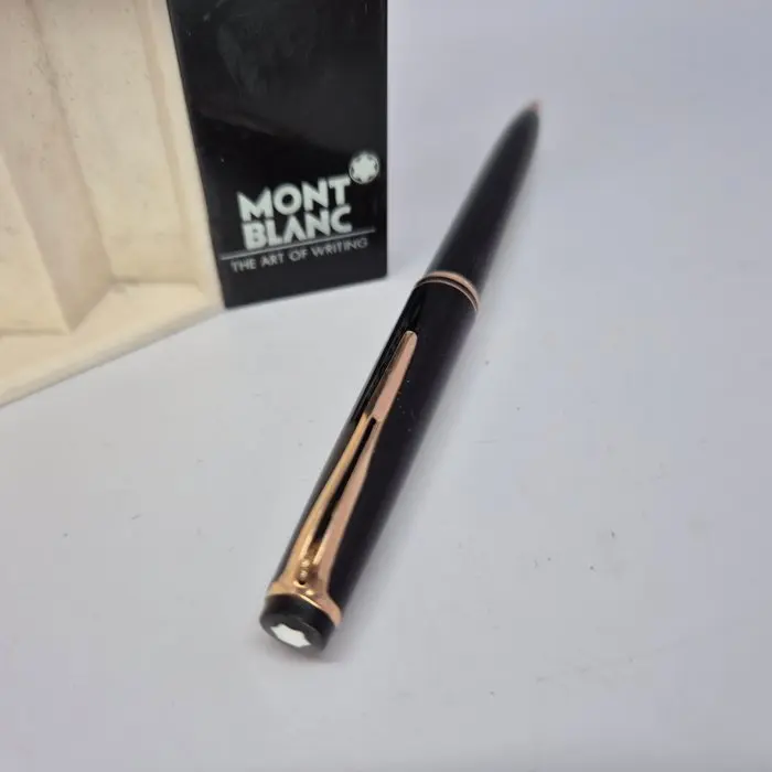 Montblanc - 27 - Black/gold - 1960's - No reserve price - Ballpoint pen