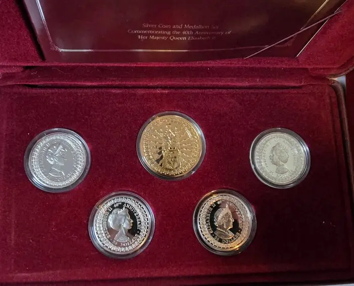 Australia. 25 Dollars 1992, The Royal Ladies Sterling Silver Set, Box & COA