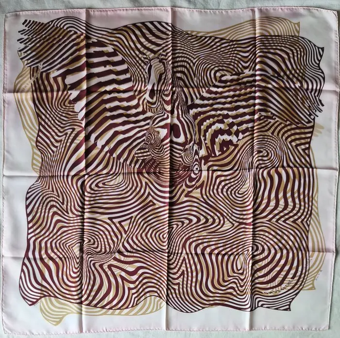 Hermès - ONDE DE CHIC by Dimitri Rybaltchenko. Recherché - Foulard