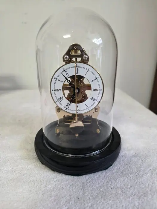 Skeleton clock - W