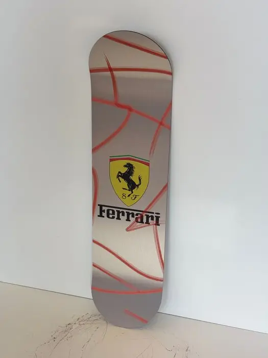 Beever Deco Art - Ferrari goes skating!