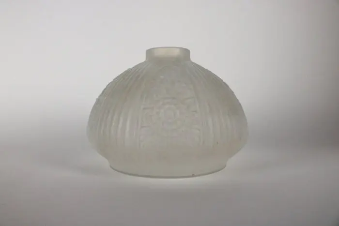 Etaleune - Vase - Model 'Oignon' - Opaline glass