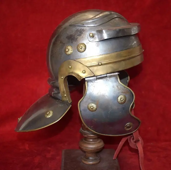Military helmet - Roman legionary helmet 'Gaulish Imperial' - 1st c