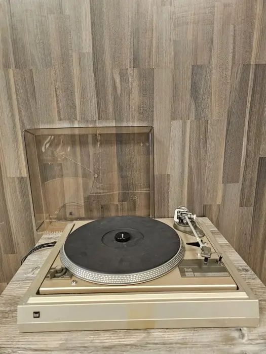 Dual - CS 505-2 Belt-Drive Semi-Automatic Turntable