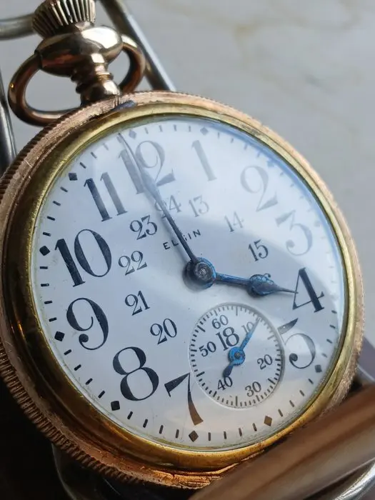 Elgin Watch Co-Full Hunter-19 Jewels-1938 - 1900-1949