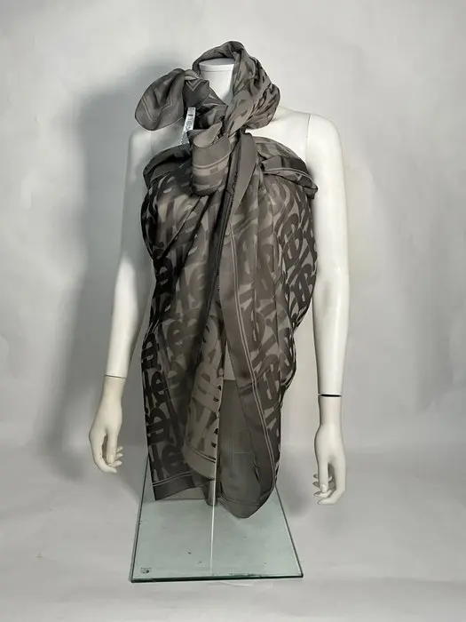 Burberry - Mousseline de soie / 200/100 cm - Stole (Shawl)
