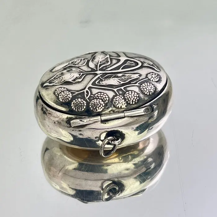 Box - floral blackberry - hinged oval - .800 silver - Chatelaine Box 19th C.