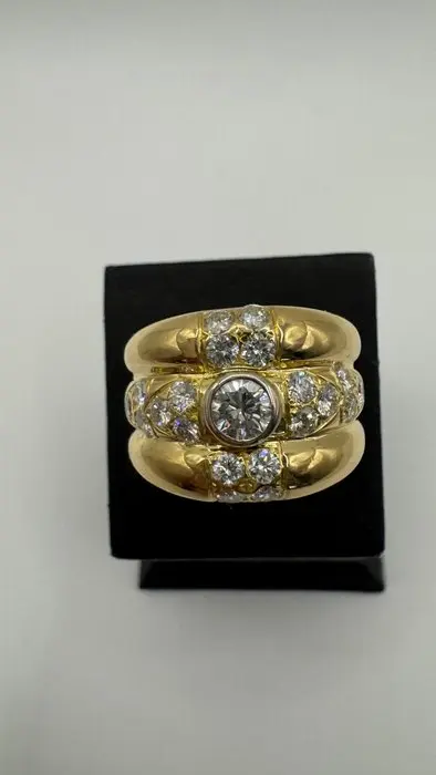 Ring - 18 kt