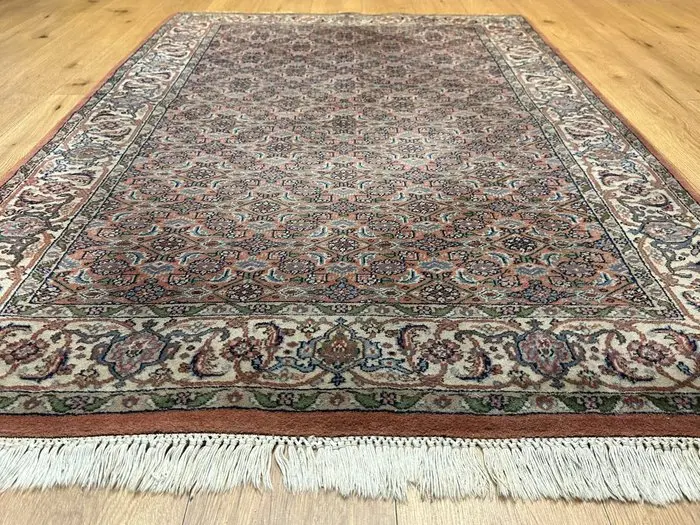 Hand-knotted Indo-Tabriz Oriental rug – Fine all-over...