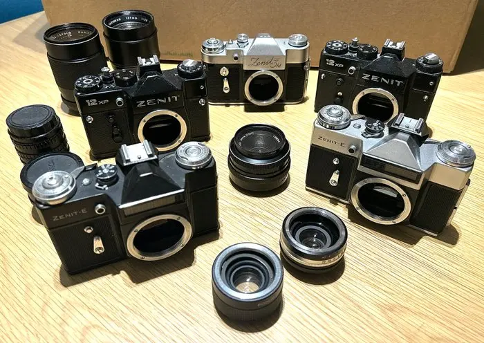 Zenit collectie 5 camera’s + 3 Objectieven +Teleconverters en Acc