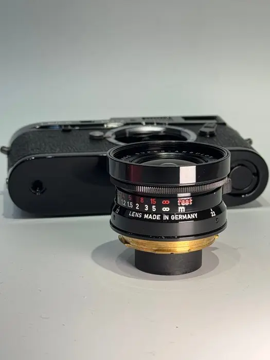 Leitz Super-Angulon 1:3.4/21 Camera lens