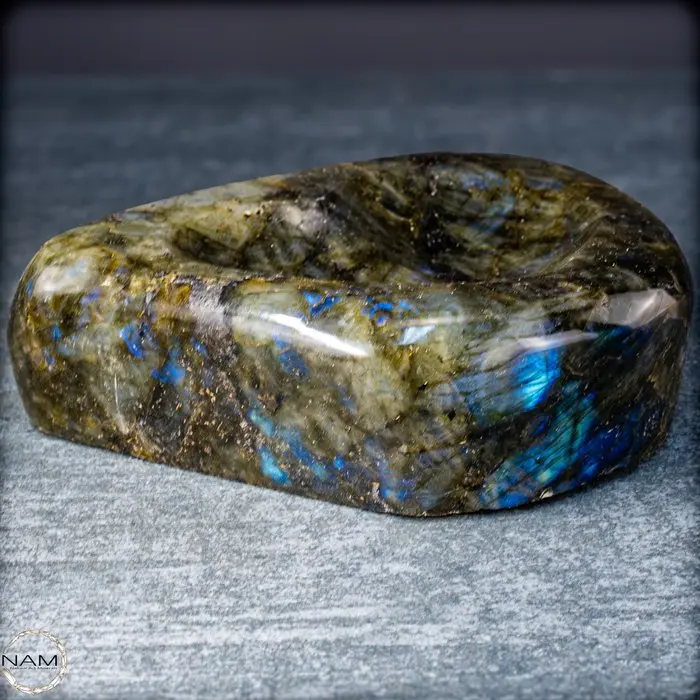 Labradorite heart shell with a fascinating play of colors