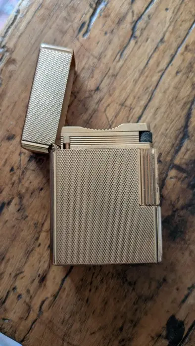 S.T. Dupont - Line d - No reserve price - Lighter - Gold plated