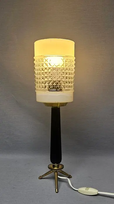 Table lamp - Pressed glass, opaline glass and brass fixture. - Table lamp