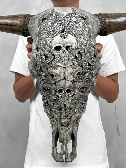 NO RESERVE PRICE - C - Authentic Large Grey Carved Bull...