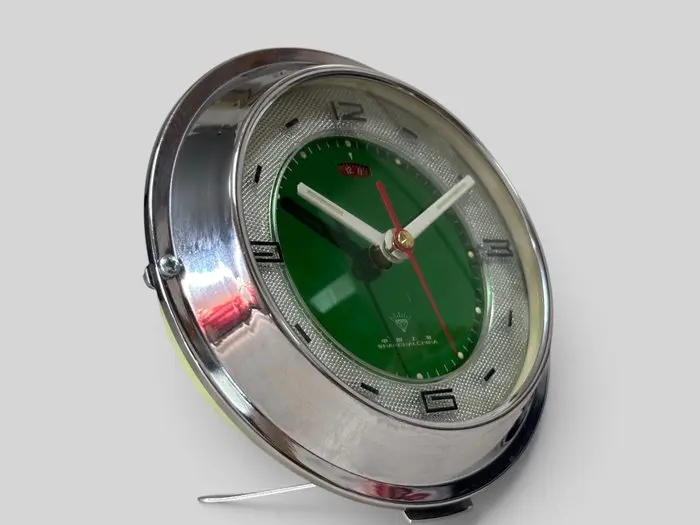 Desk clock - DIAMOND 钻石 – 1977 Space Age Mechanical Alarm...