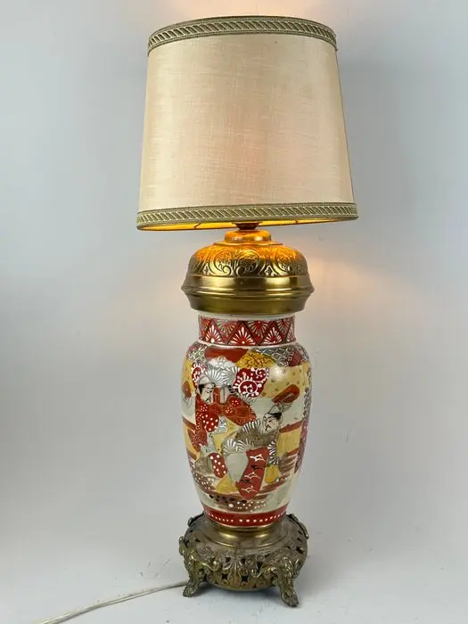 Table lamp - Brass, Porcelain - A large Satsuma lamp