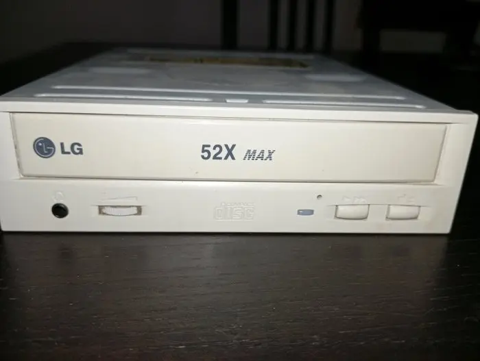 LG - LG 52x Max CD player