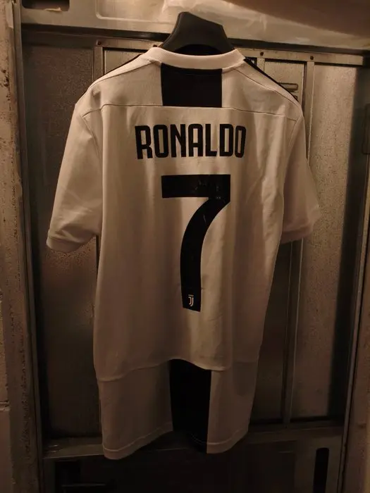 Juventus - Italian Football League - Cristiano Ronaldo - 2019 - Football shirt