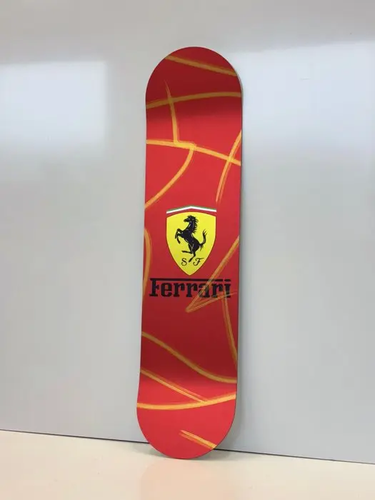 Beever Deco Art - Ferrari goes skating!