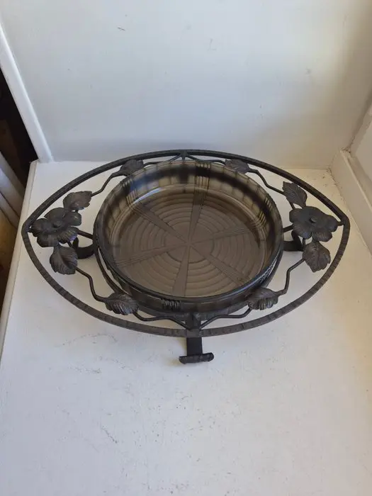 Pierre d’Avesn - Dish - Wrought iron