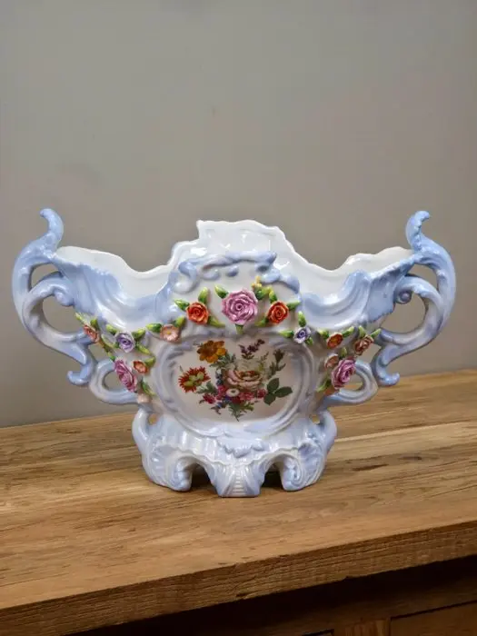 Centrepiece - Porcelain - Flower Sèvres table centerpiece.