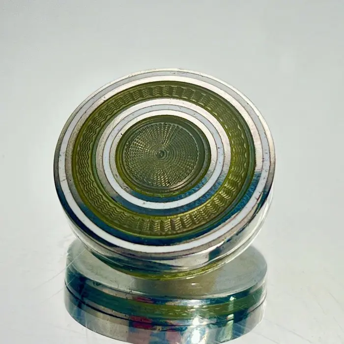 Box - Ointment - Vanity Art Deco - Belle Epoque - .925 silver - Guilloché