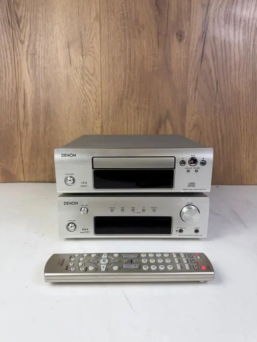 Denon - DRA-F102 Receiver - DCD-F102 CD Player Stereo set