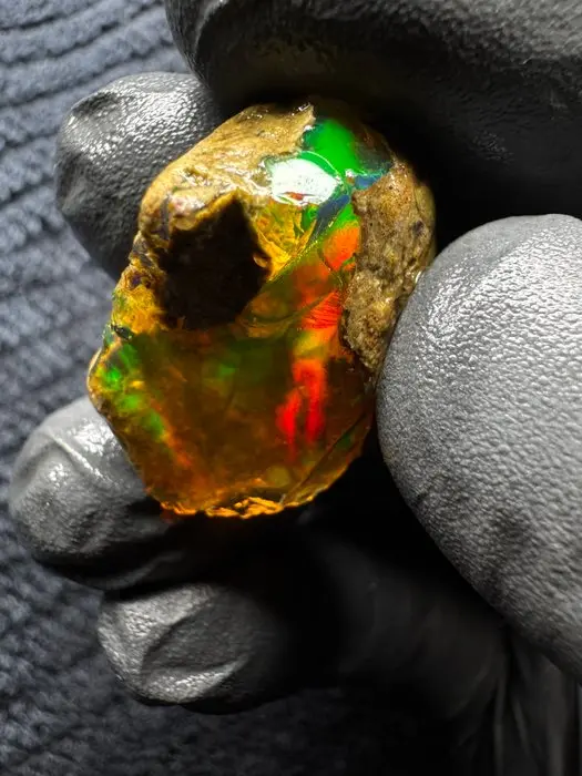 Opal Rough- 7.3 g