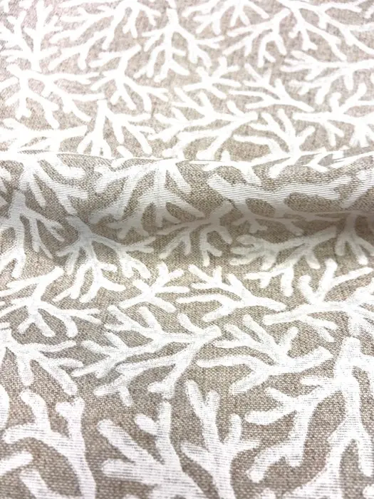1573★Elegant and delicate fabric with a marine coral...