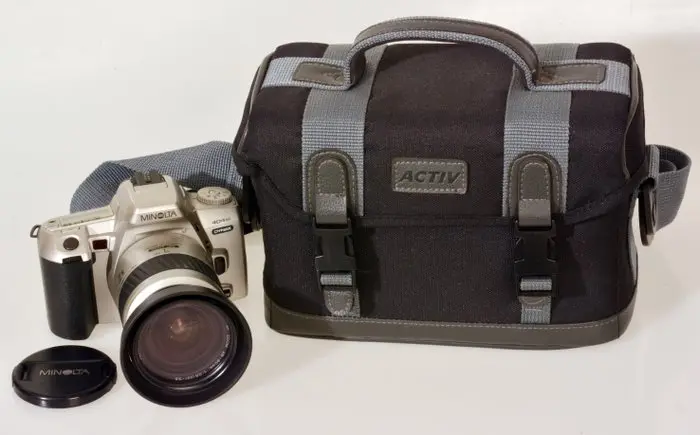 Minolta 404si Dynax Single lens reflex camera (SLR)