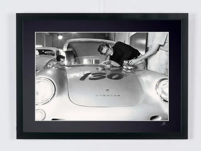 James Dean and his Porsche 550 Speedster - 1955 - Fine...