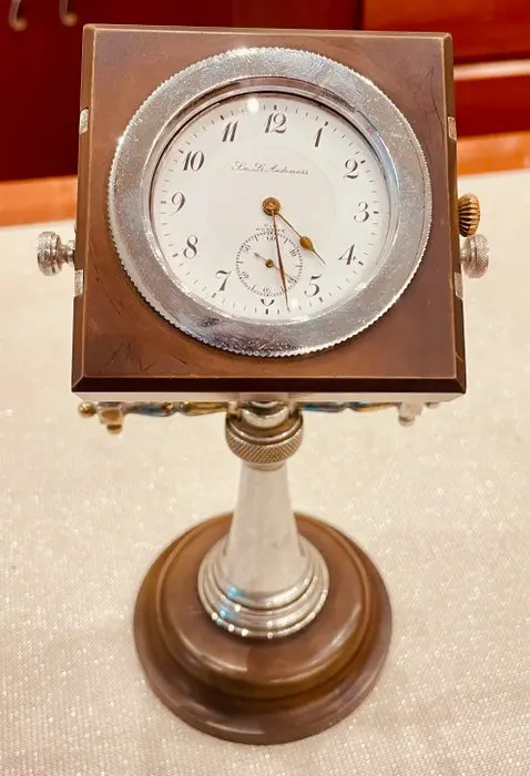 Table clock - L.s Audemars, Geneve - Steel, Bakelite - 1920-1930