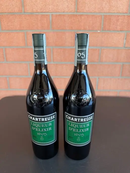 Chartreuse - Liqueur d´Elixir 1605 - b. 2026 - 70cl - 2 bottles