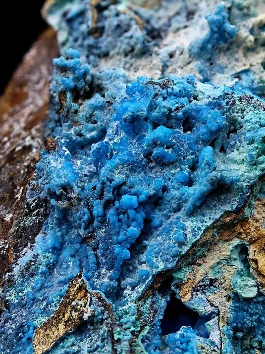 Rare blue allophane